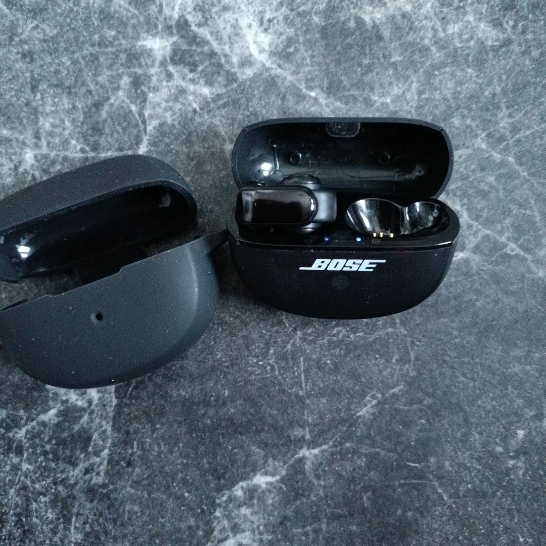 BOSEイヤホン　左耳　充電器　ケース
