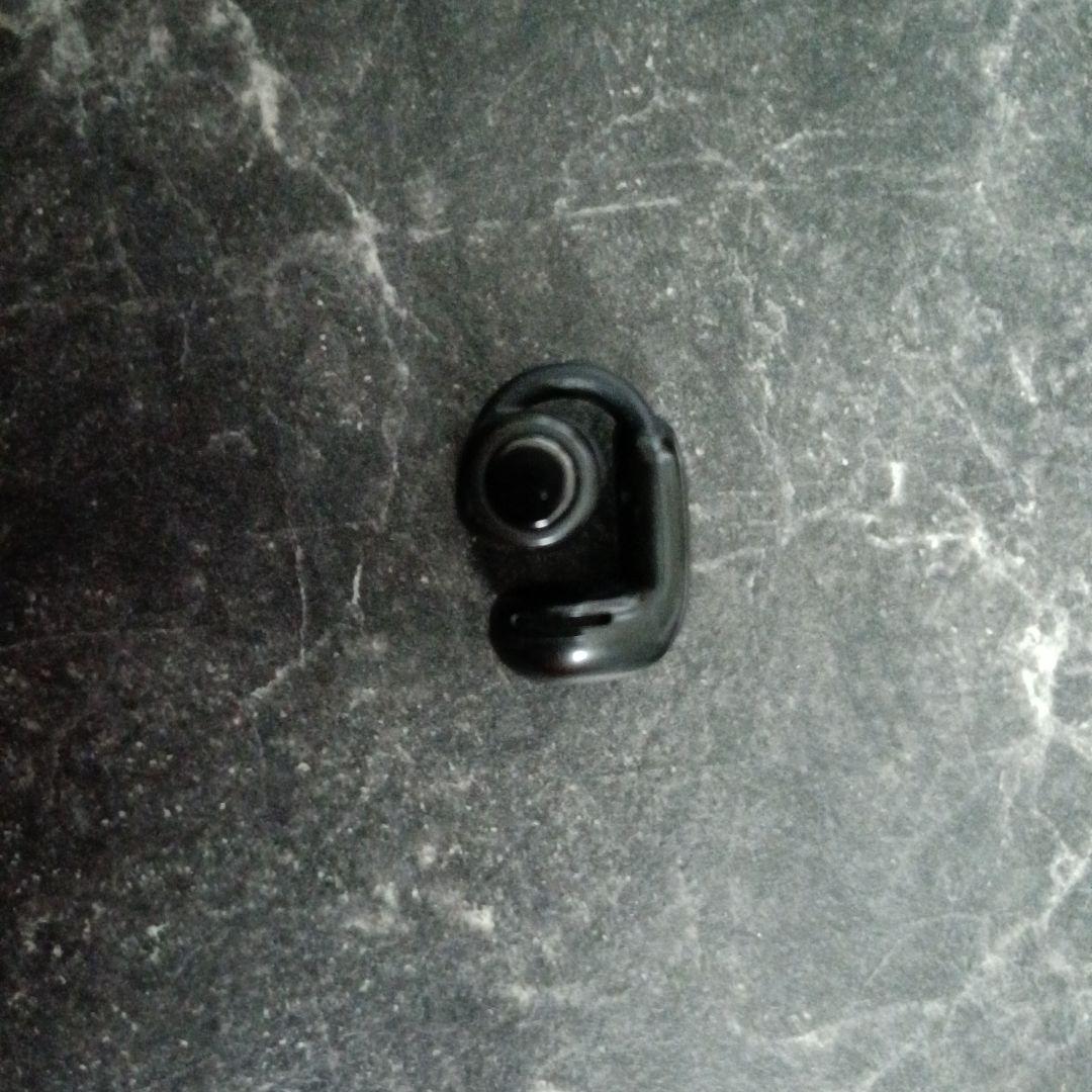 BOSEイヤホン　左耳　充電器　ケース