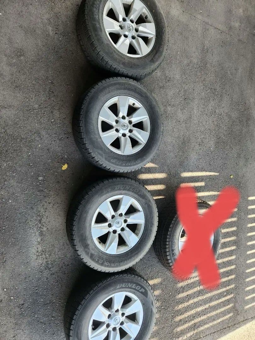 プラド後期150純正ホイール5本ダンロップスタッドレスタイヤ4本スペアタイヤ付