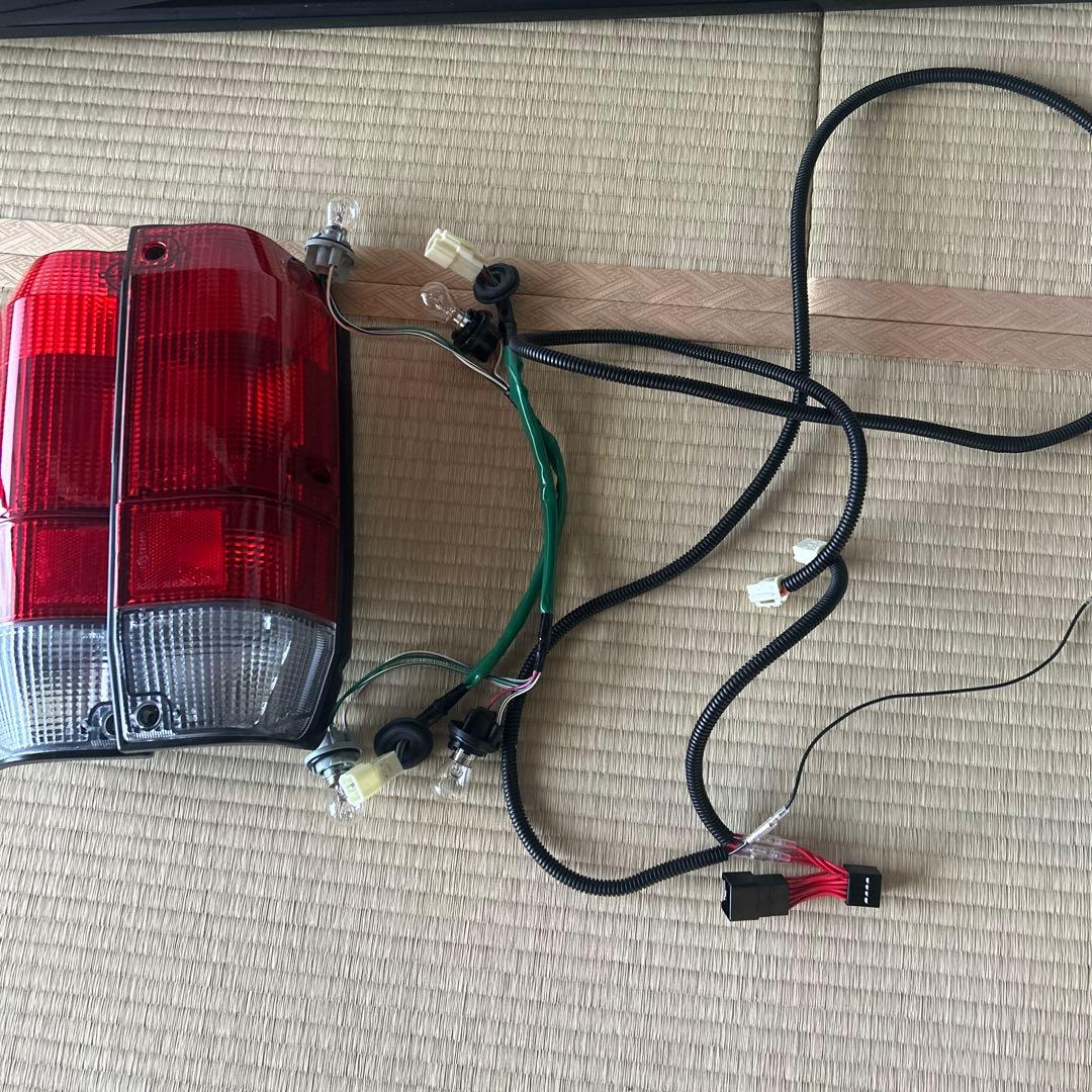 再再販ランクル70テールランプ