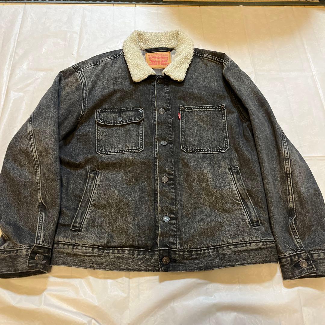 リーバイス　デニムジャケット　先染めブラック　Mサイズ　襟ボア　裏地チェック
