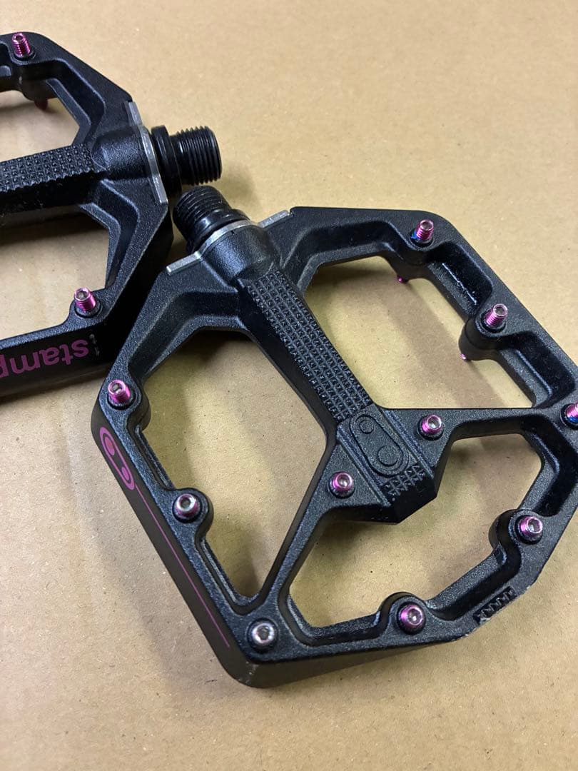 Crankbrothers Stamp7 フラットペダル Sサイズ