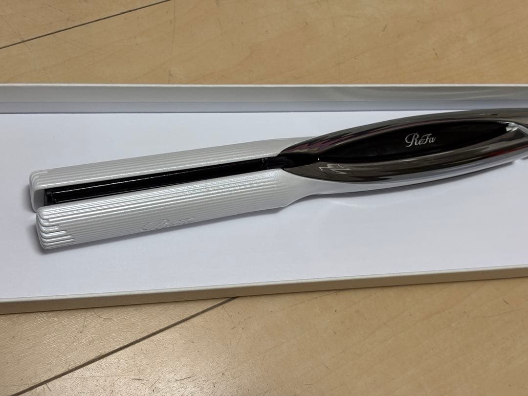 ReFaストレートヘアアイロン Re-AC02A 2023年製　24年購入