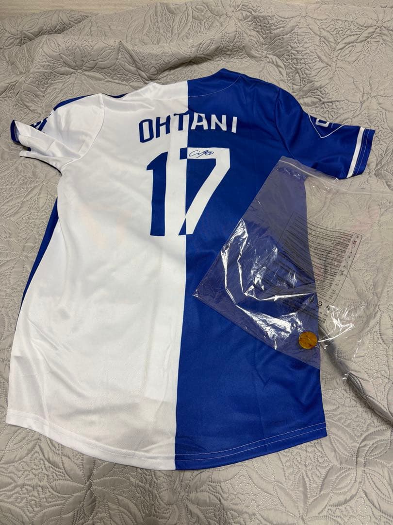 OHTANI ドジャースユニフォーム 17 プリントサイン入り&50/50ボール