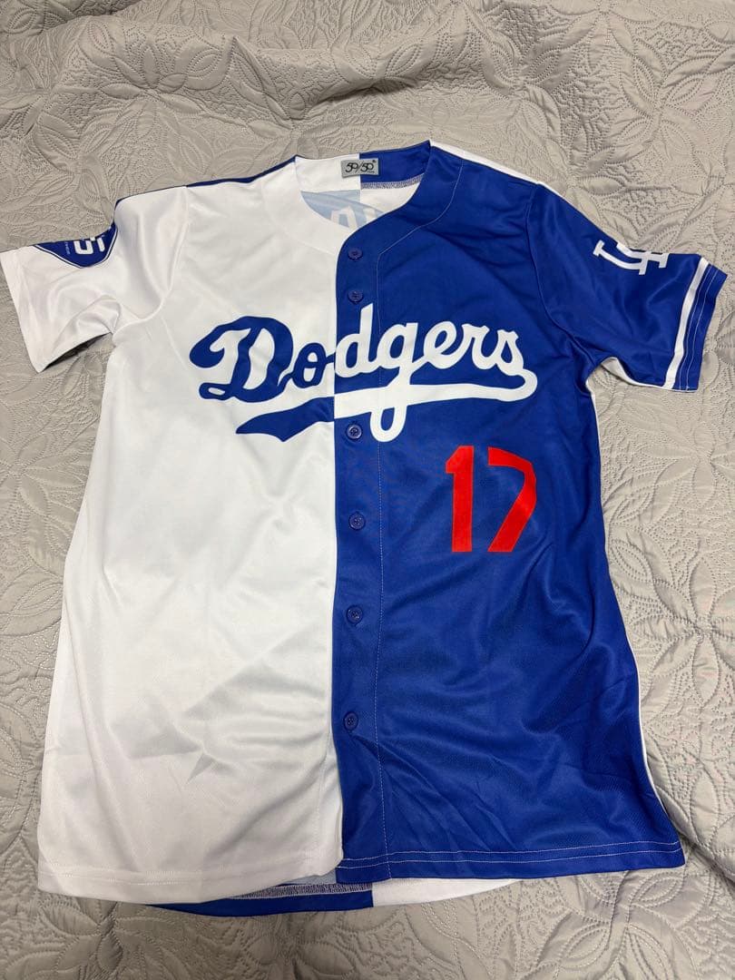 OHTANI ドジャースユニフォーム 17 プリントサイン入り&50/50ボール