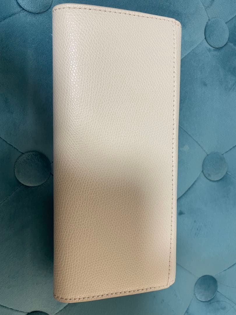 【新品未使用】FURLA ホワイトレザー 長財布