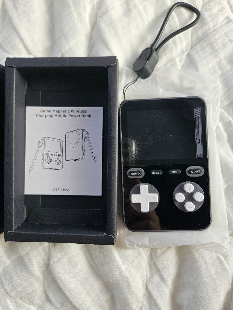 動作確認のみの新品同様 モバイルボーイ モバイルバッテリー+ゲーム内蔵