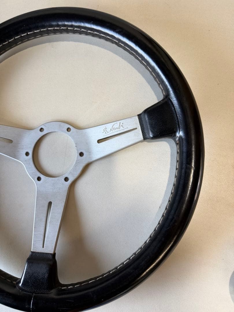 ナルディクラシック BC4556 シルバー レザーステアリング ホーンボタン