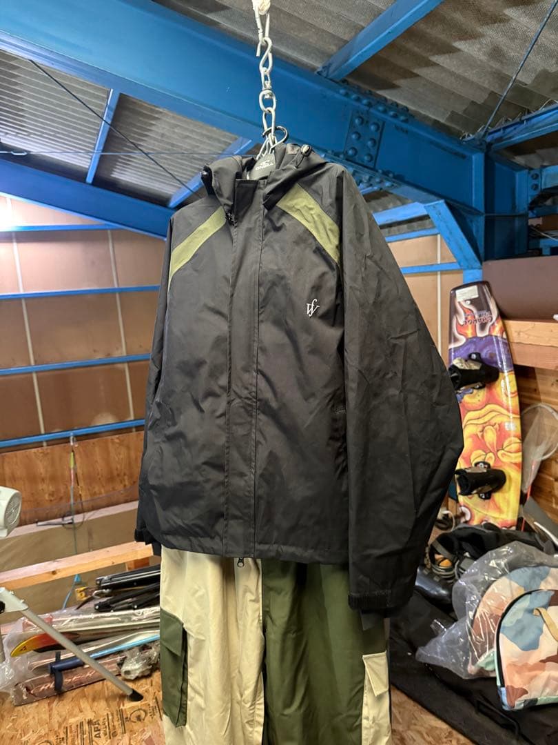 WOLFAI 24-25ウエアセットアップ Mサイズ 中古 美品 ウルファイ