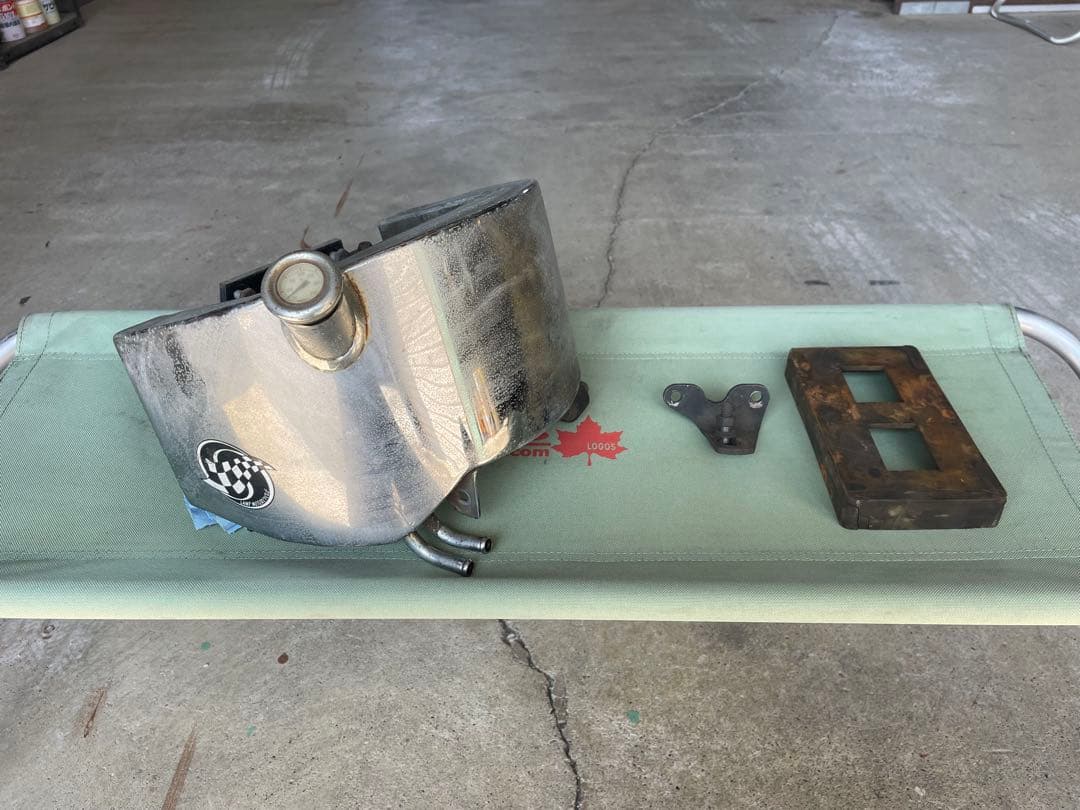 エボ初期　純正品オイルタンク