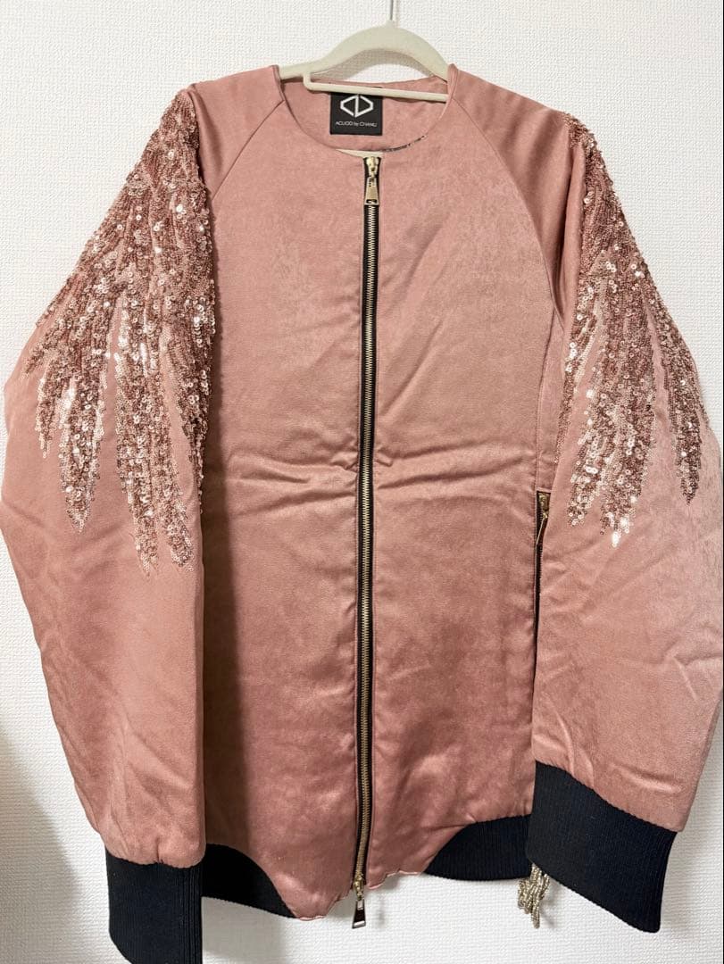 ACOUD by chanuアコードピンク スパンコール 羽根モチーフ ブルゾン