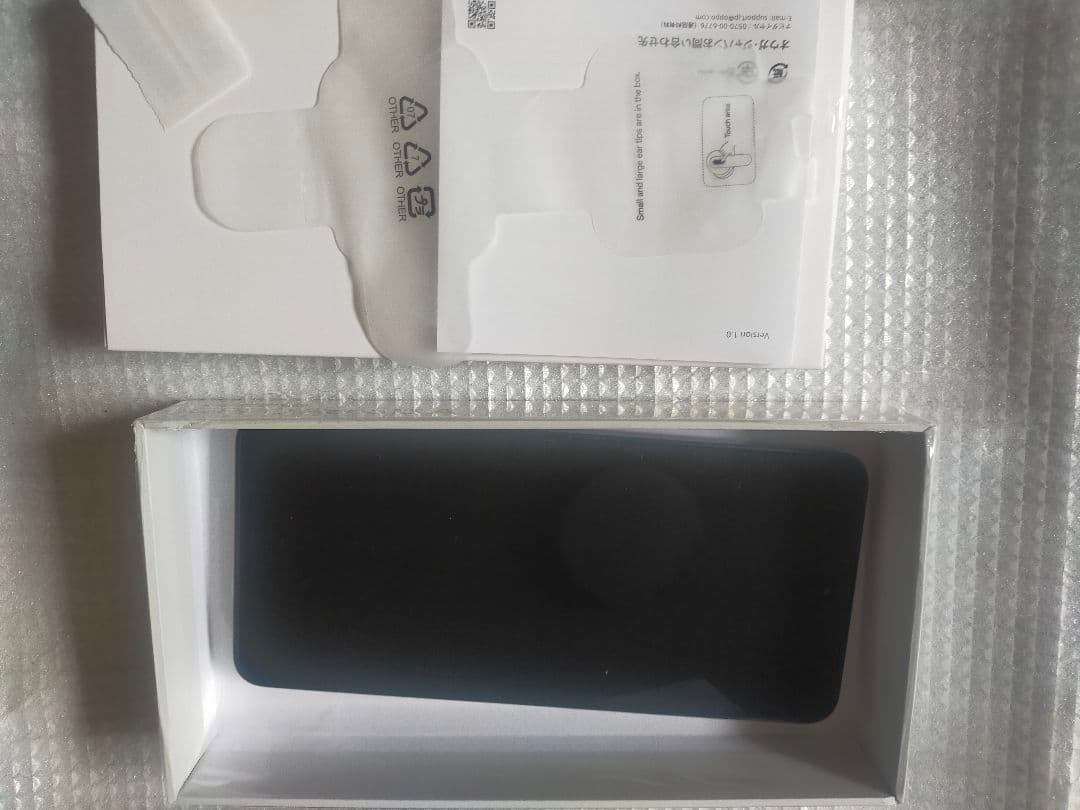 OPPO Reno13 A 本体 ケース付