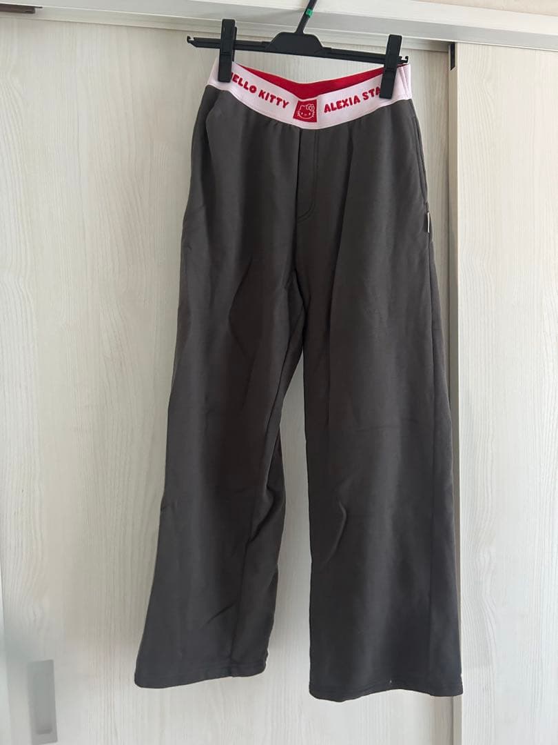 alexiastam キティコラボ　スウェットパンツ　S