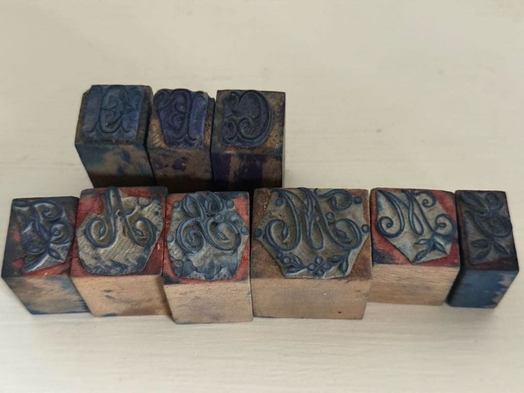 フランスアンティーク　モノグラム　刺繍　木製スタンプセット