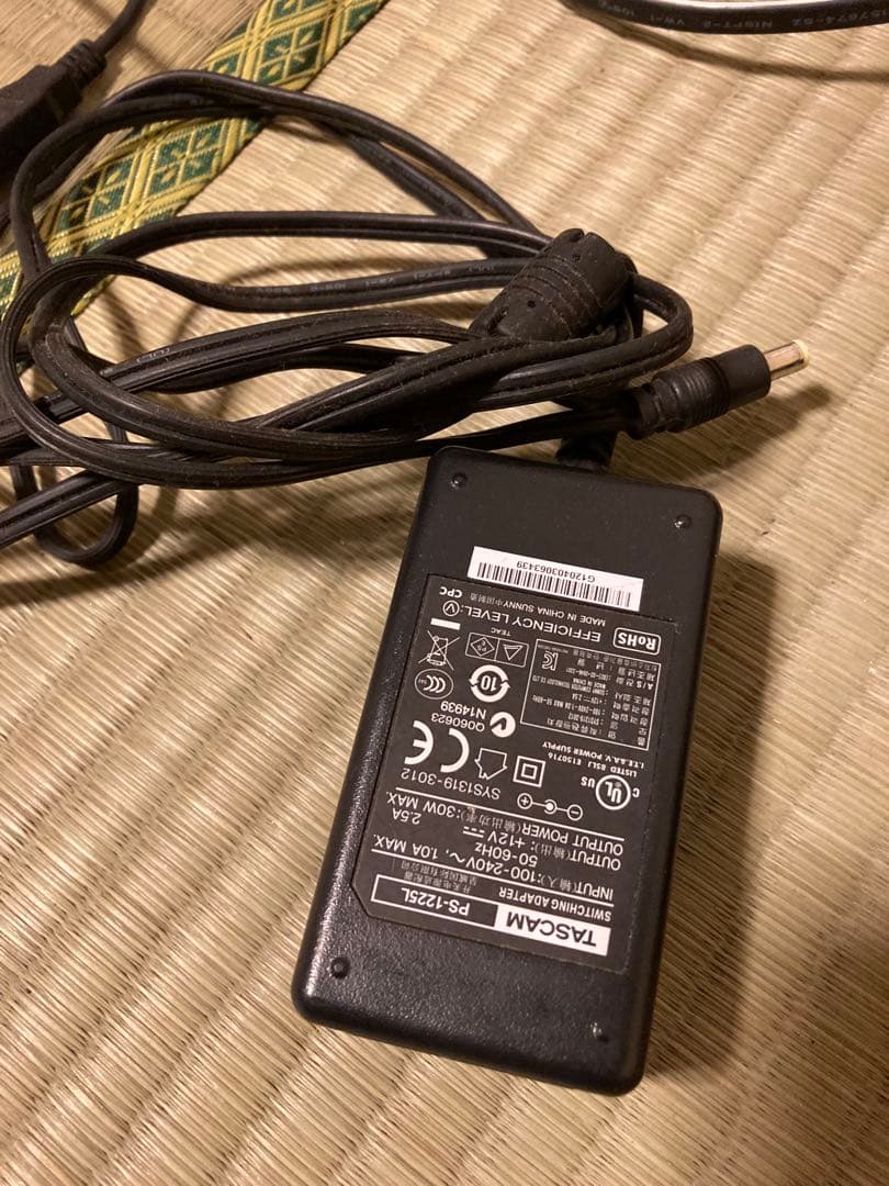 TASCAM US-1800 オーディオインターフェイス