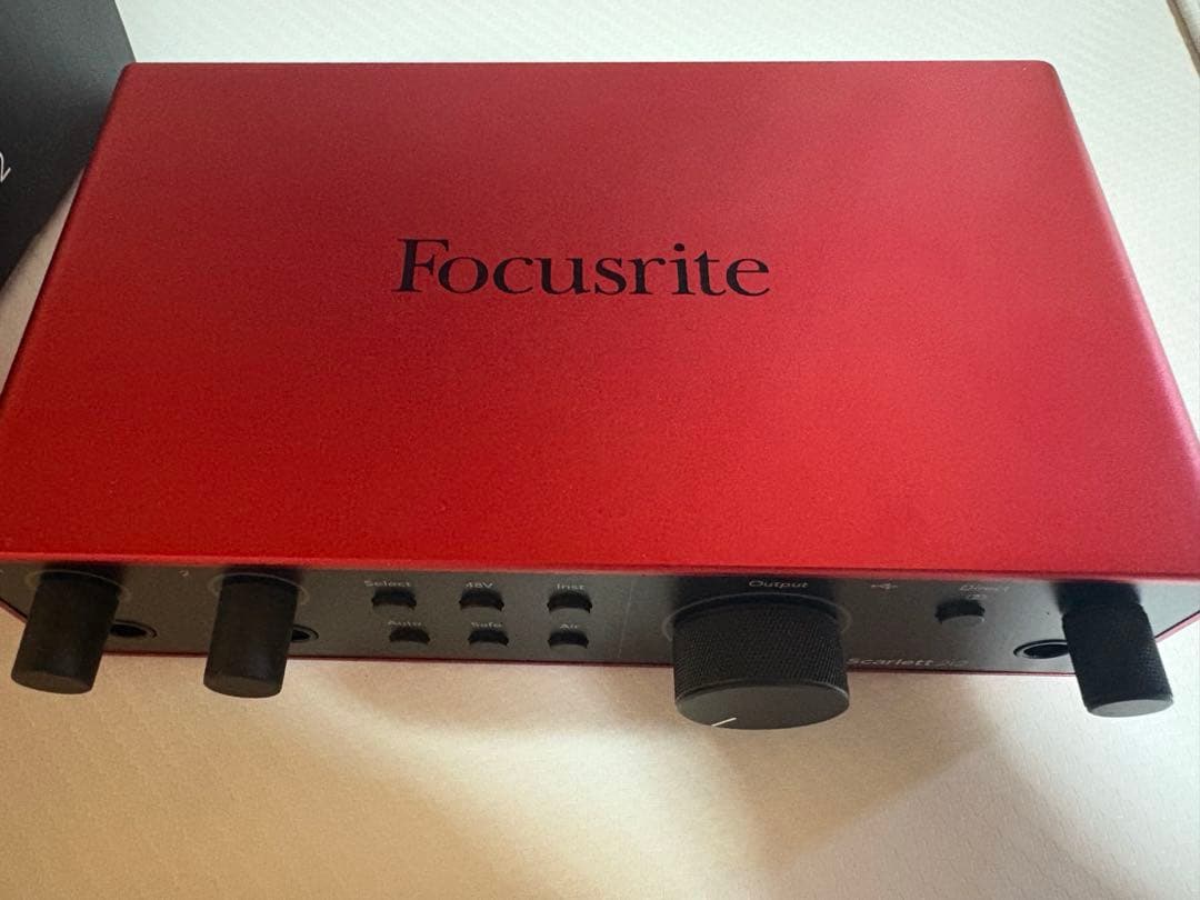 Focusrite Scarlett 2i2 オーディオインターフェイスgen4