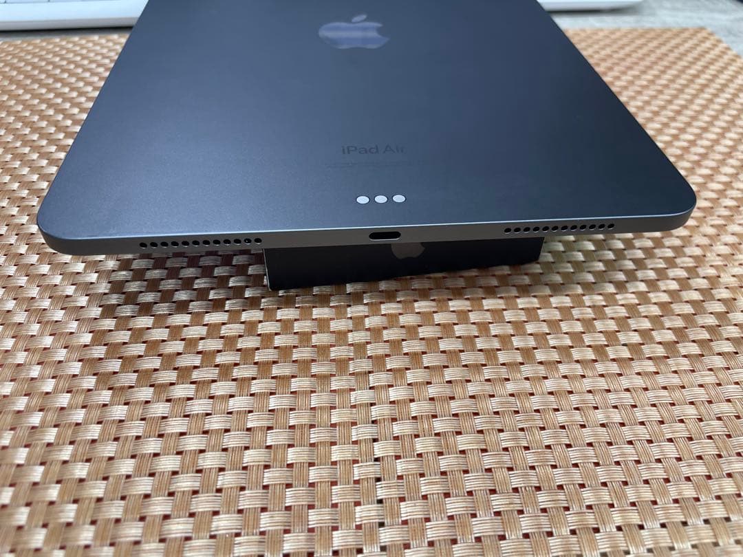 iPad Air第5世代 256GB スペースグレイMM9L3J/A【6677】