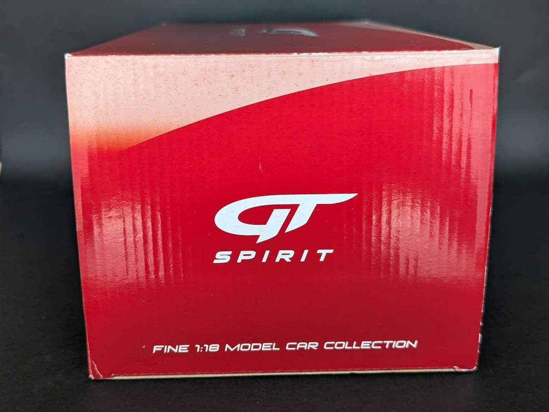 GTスピリット 1/18 PORSCHE 911 RWB カーキグリーン