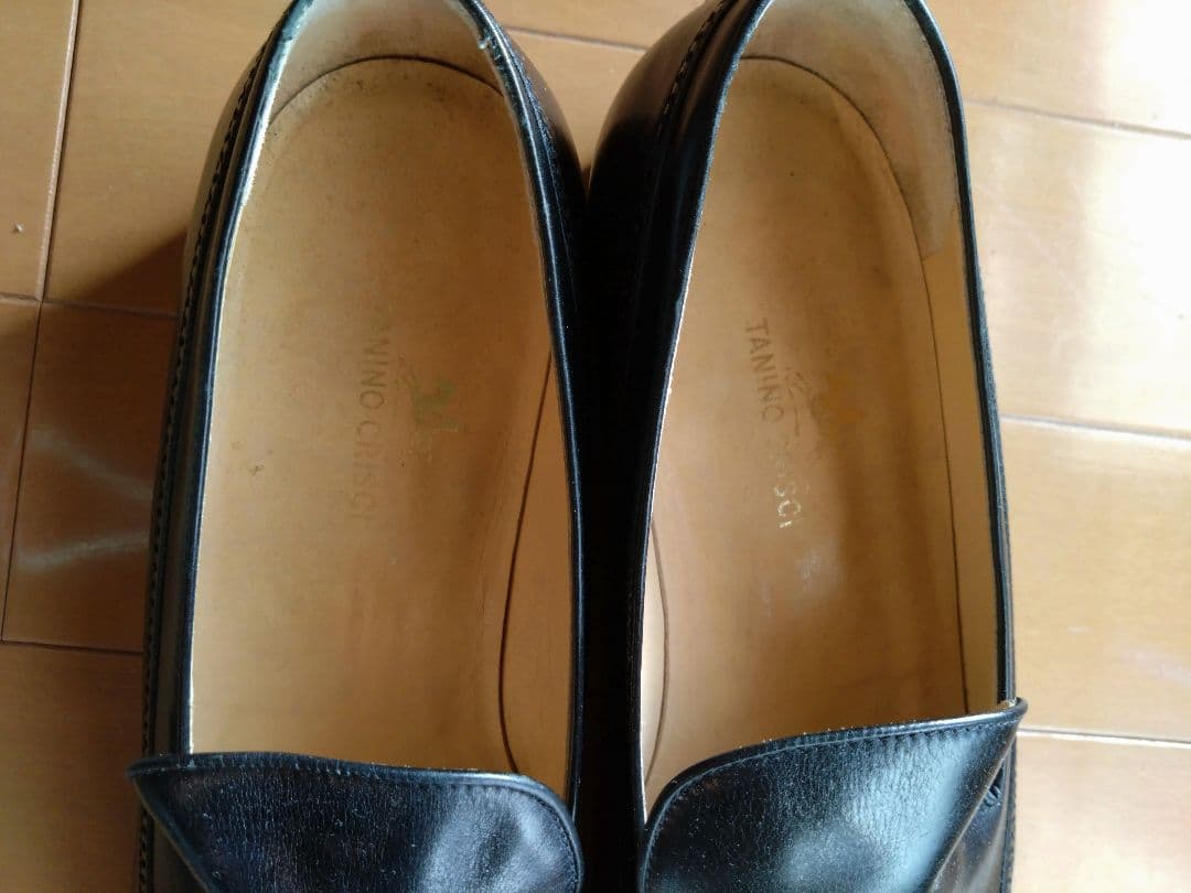 ごんです。TANINO CRISCI 黒タッセルローファー