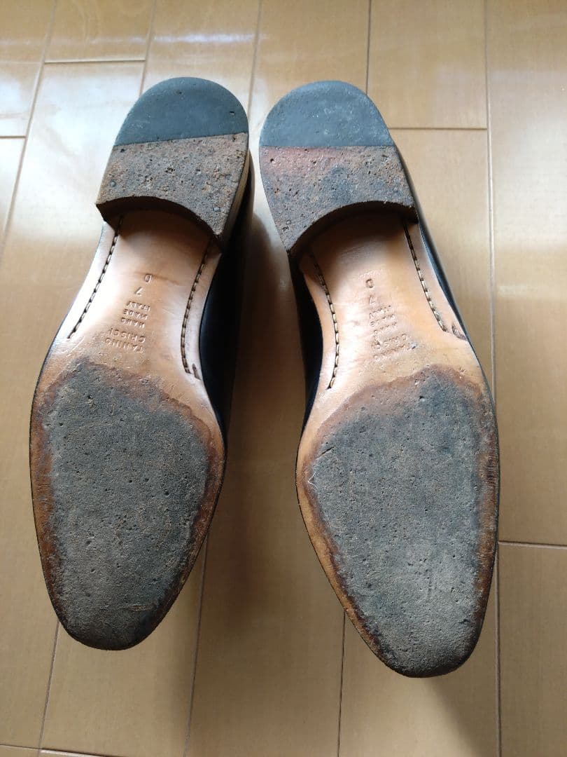 ごんです。TANINO CRISCI 黒タッセルローファー