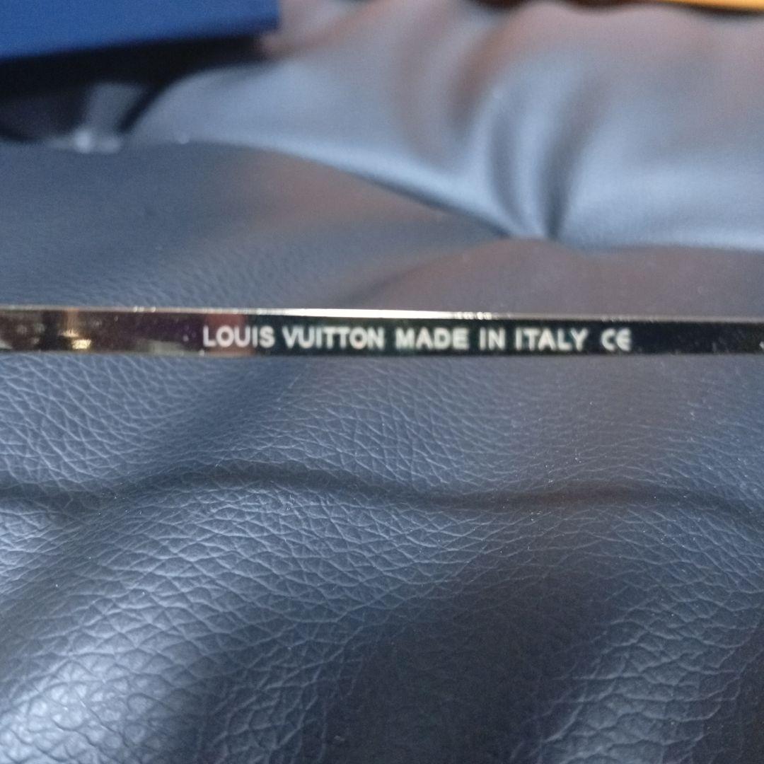 LOUIS VUITTON ブルーサングラス ゴールデンマスク