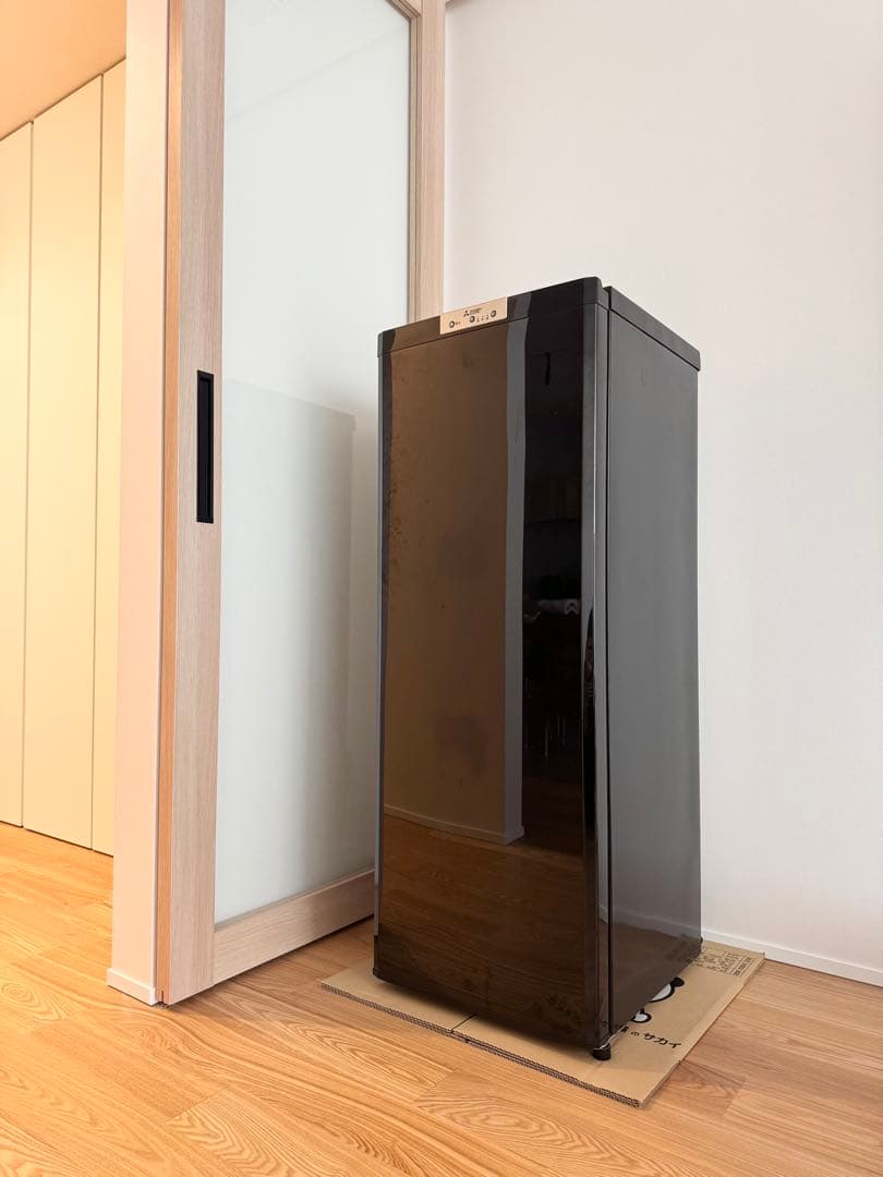 冷凍庫　MITSUBISHI ブラック