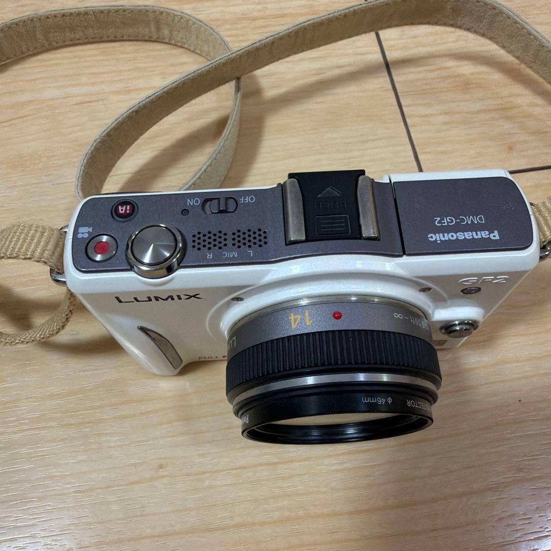 Panasonic LUMIX GF2 ダブルレンズキット ホワイト