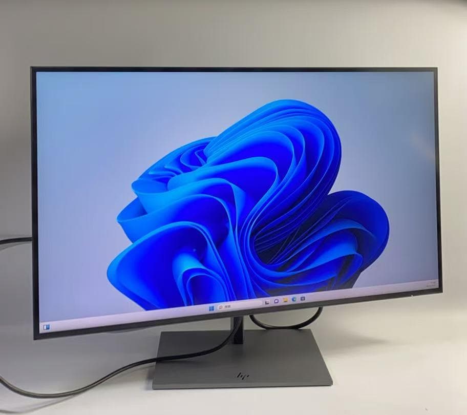 で*号様 HP Z27u G3 27インチ モニター Type-C