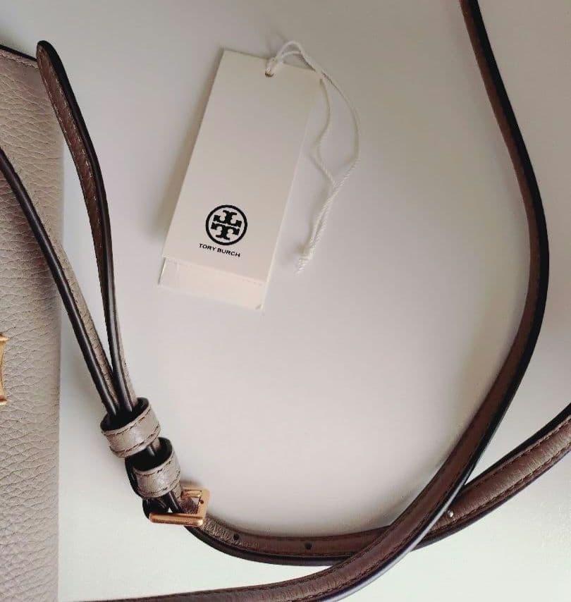 ★専用★タグ付き☆TORY BURCH レザー フラップ ウォレット ポーチ付