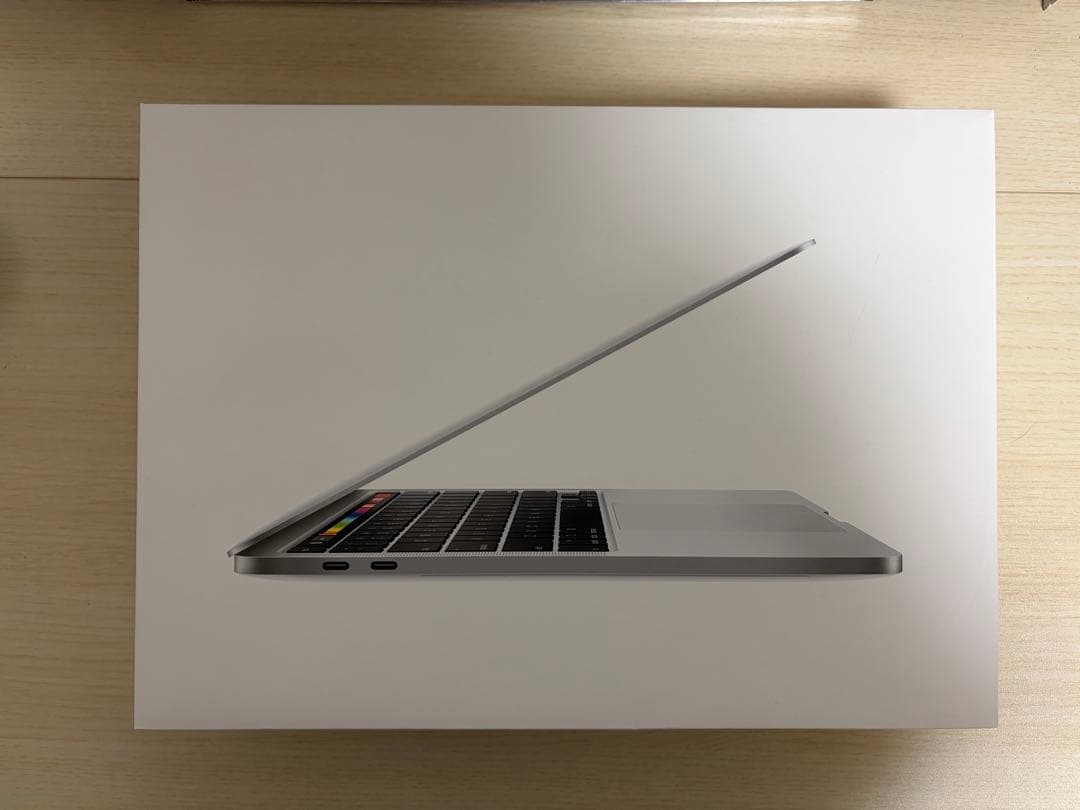 MacBook Pro 13インチ ※Touch Bar不具合あり／動作問題なし