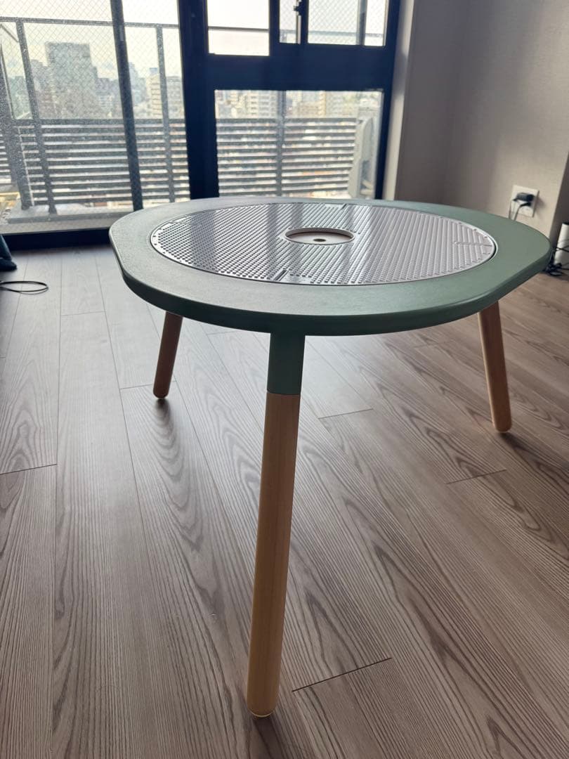 STOKKE ミューテーブル プレイテーブル