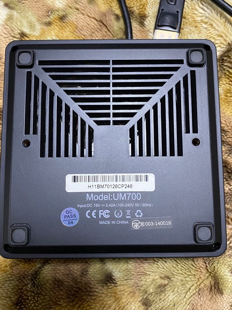 MINISFORUM ミニPC UM700 中古