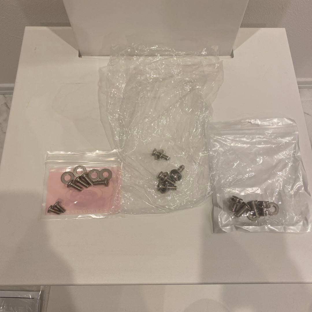 EQUALS 壁寄せテレビスタンド WALL V2 ロータイプ　ホワイト