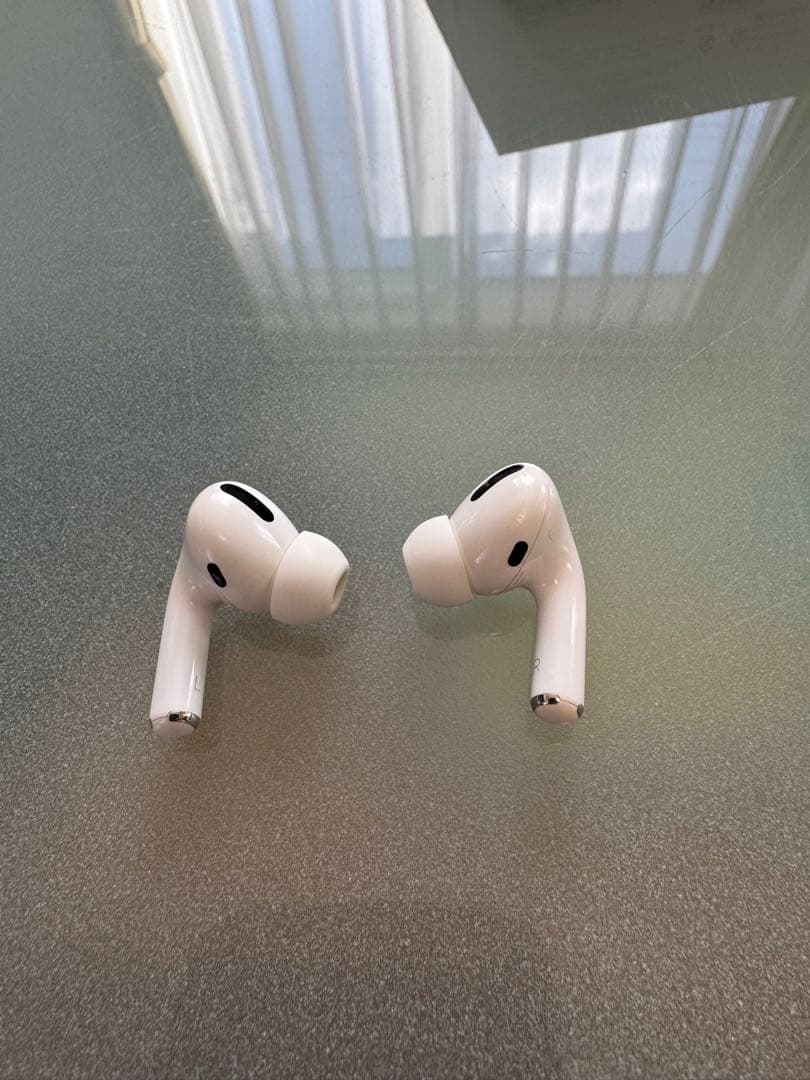 正規品　Apple AirPods Pro 三連休限定価格