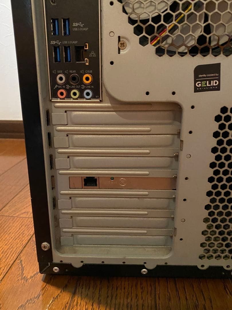 H97proマザー、i7-4790 CPU、ANTEC SOLOケース