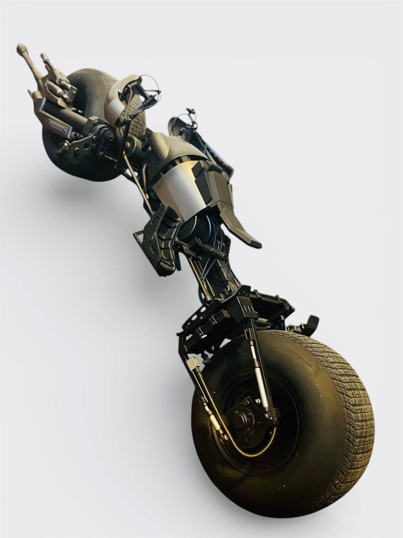 HOTTOYS BATPOD & BATMAN セット