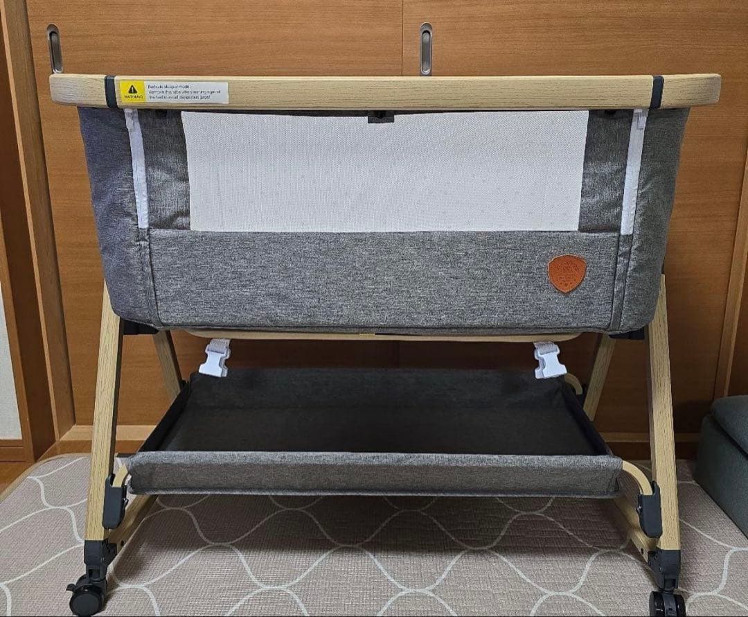 美品　ベビーベッド HZDMJ