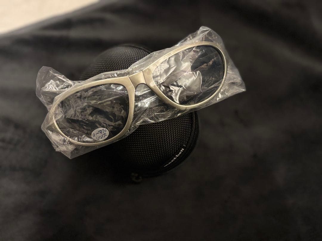 mont-bell モンベル 完売品 シルバー サングラス ジェニー着用