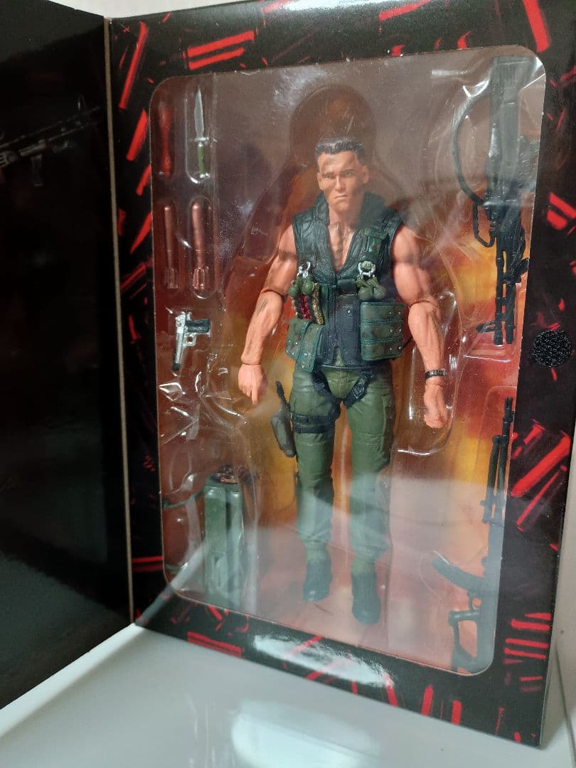 新品①★コマンドー　フィギュア★アーノルドシュワルツェネッガー★残り僅か
