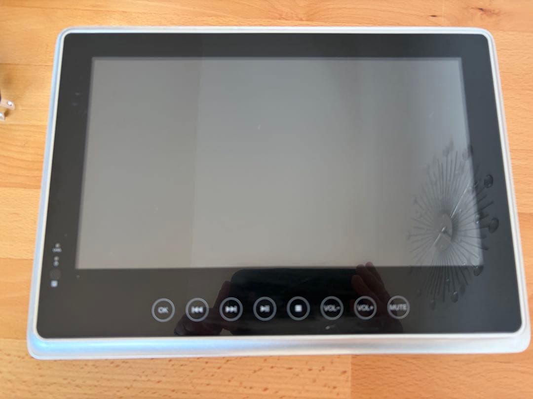 10インチ防水ポータブルブルーレイプレイヤー