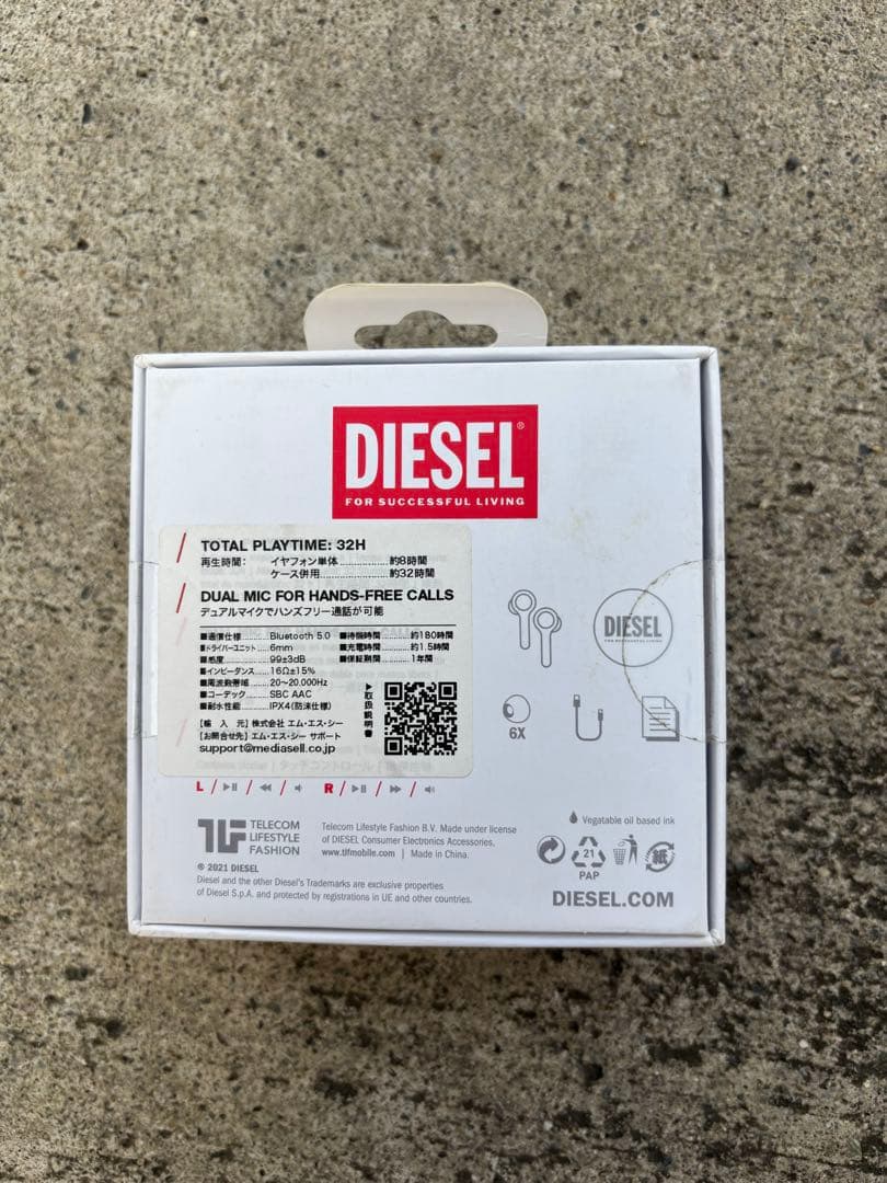 DIESEL TRUE WIRELESS EARBUDS ワイヤレスイヤホン