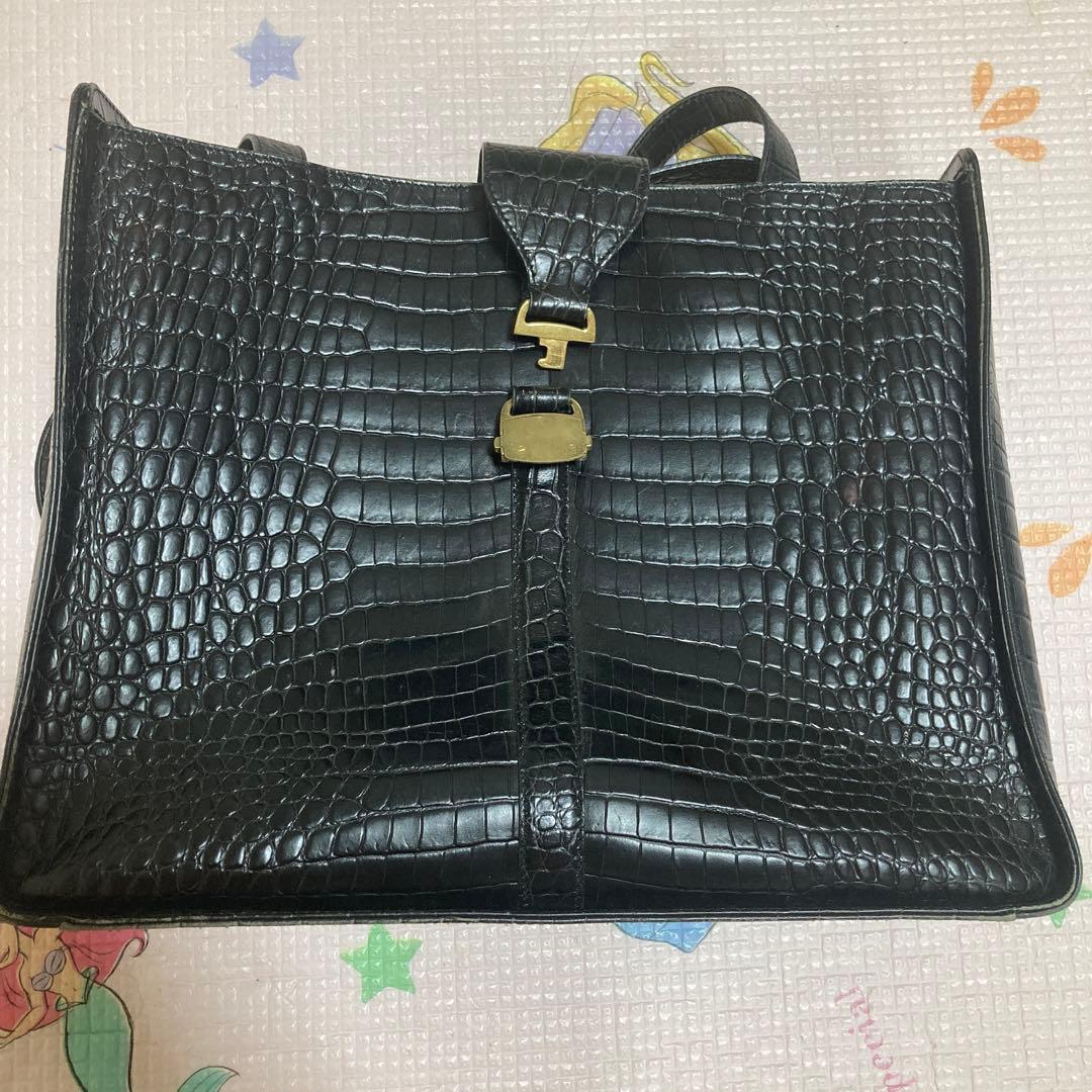 FERRAGAMO【フェラガモ】　EE-21 0240 型押し　かばんレディース