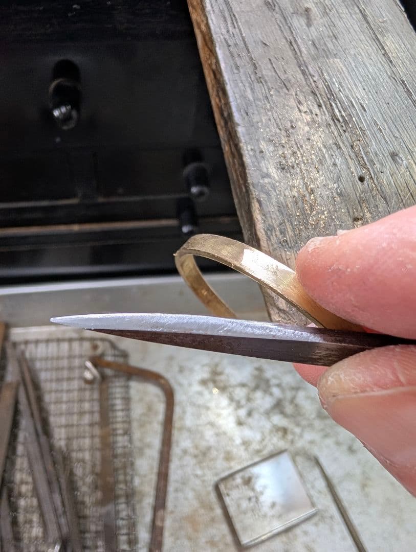 Ｋ１８バングル　ハンドメイド　鍛造