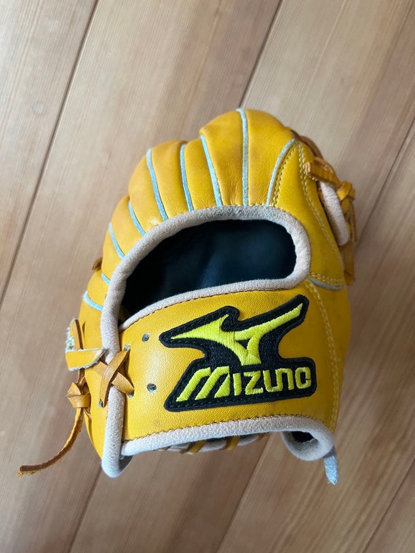 Mizuno PRO MODEL 軟式グローブ イエロー