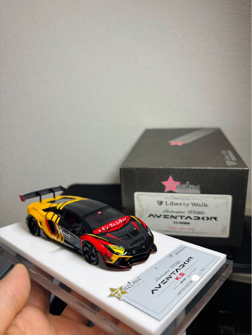 ミニカー Liberty Walk Aventador K5 1/64