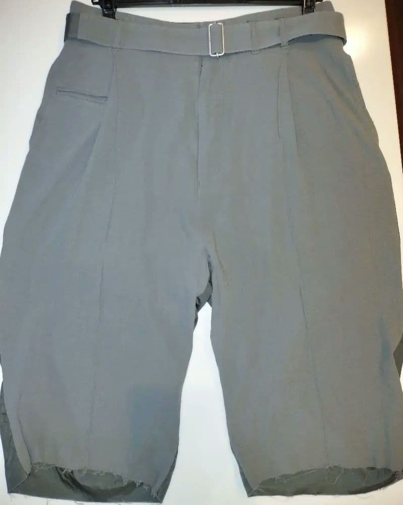 The viridi-anne 強撚二重織り七分丈パンツ