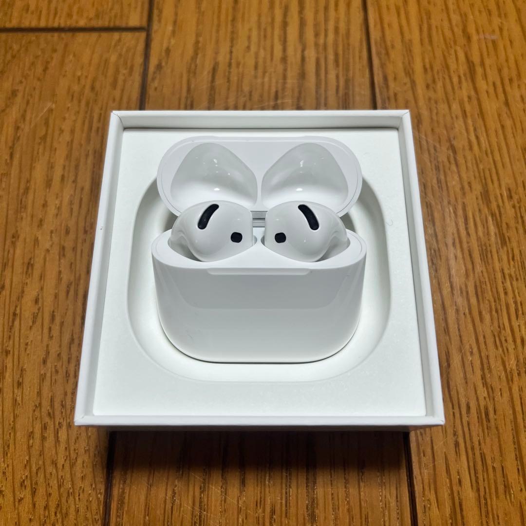 イヤホン AirPods 4 Apple