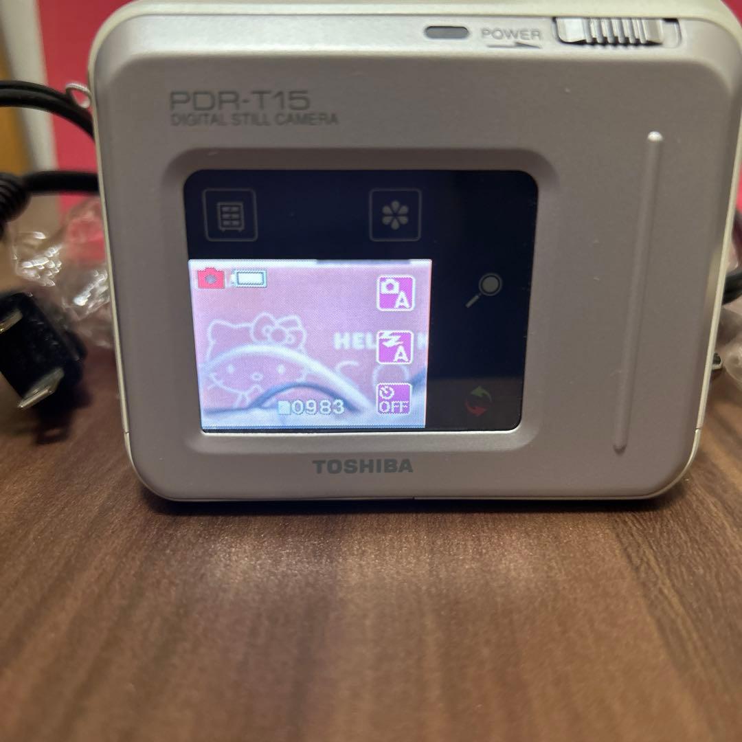 TOSHIBA PDR-T15 ハローキティ デジタルカメラ