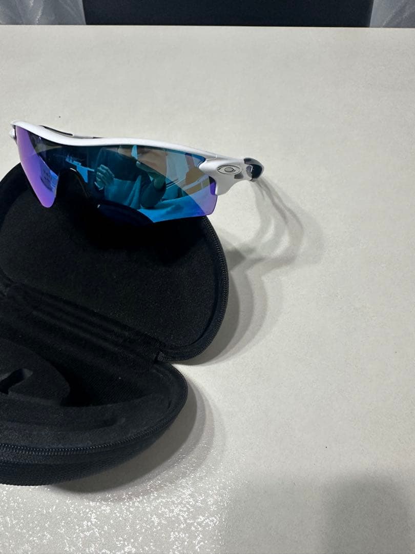 Oakley スポーツサングラス ホワイト/ブルー