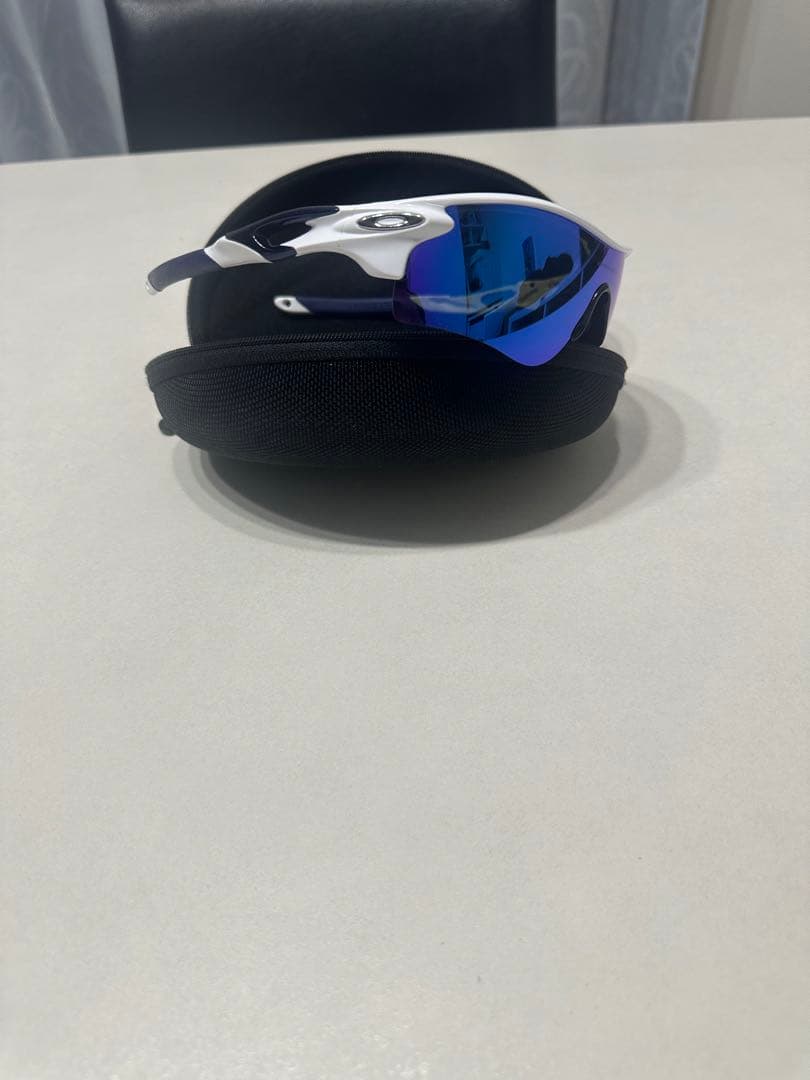 Oakley スポーツサングラス ホワイト/ブルー